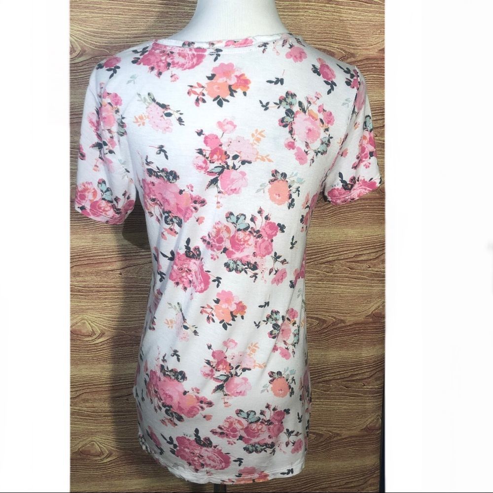 Mudd Tee with Roses - Picture 4 of 4